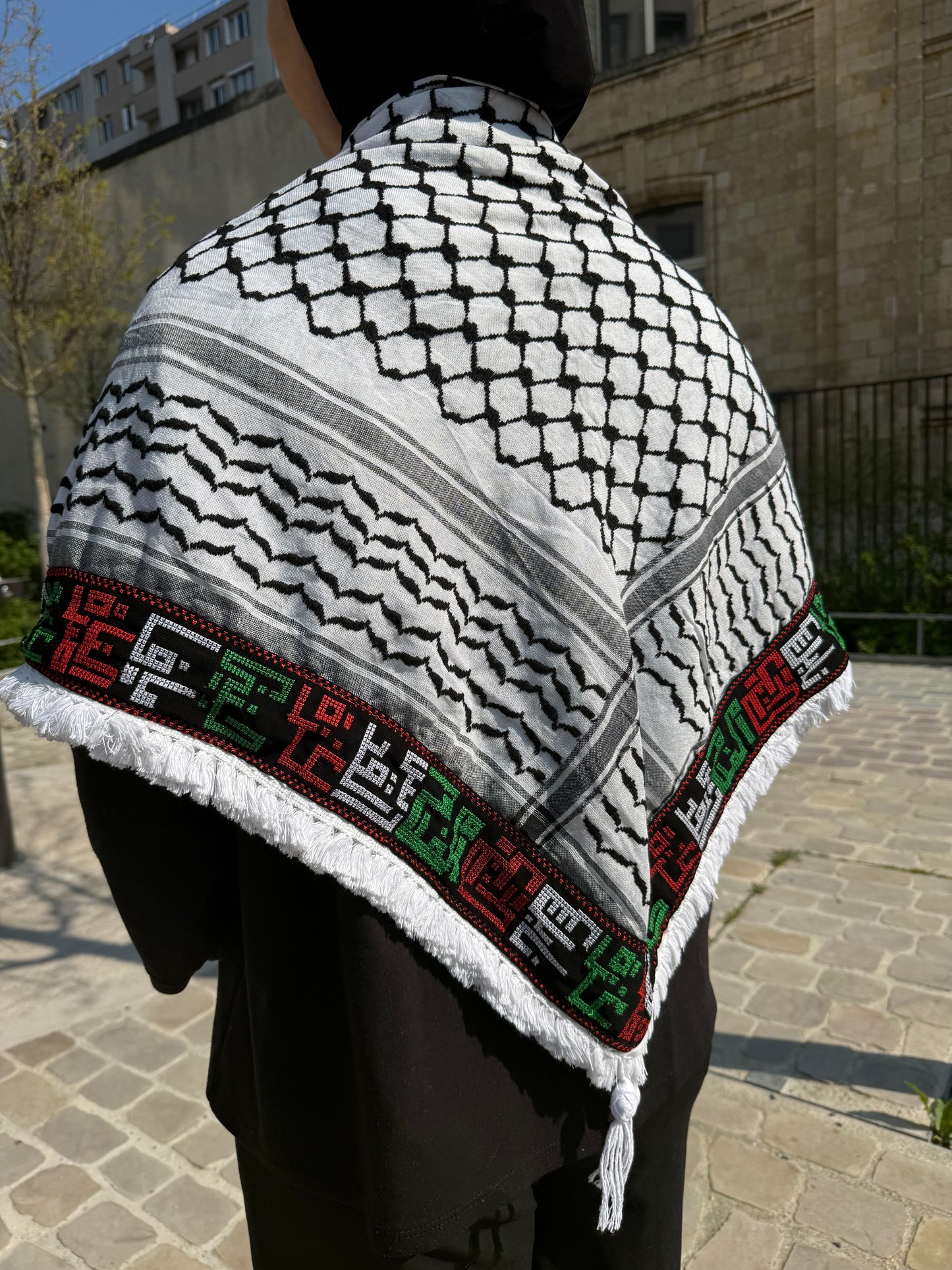 Châle Keffiyeh Tatreez – Couleurs de la Palestine