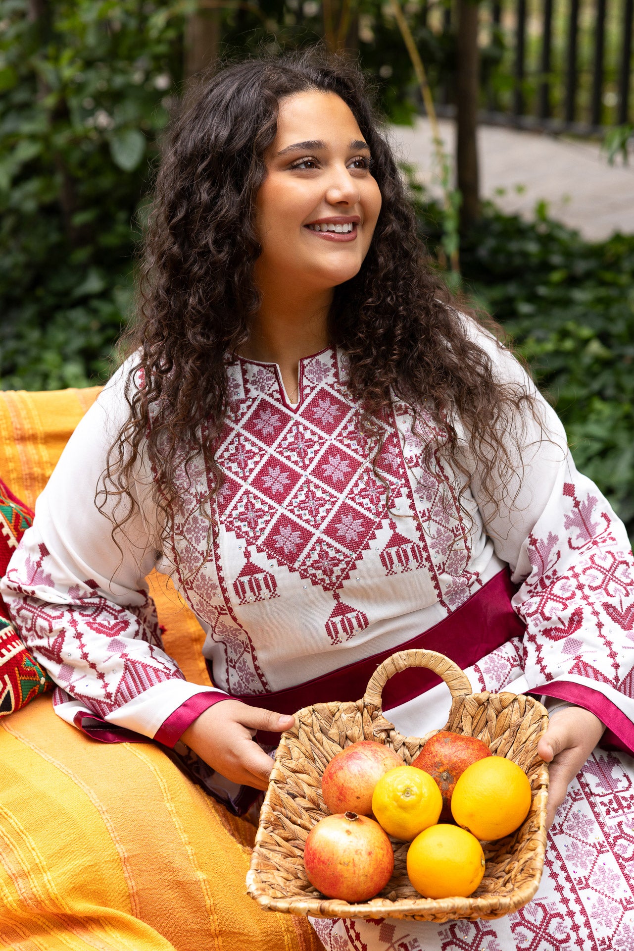 BirZeit Rosette Thob